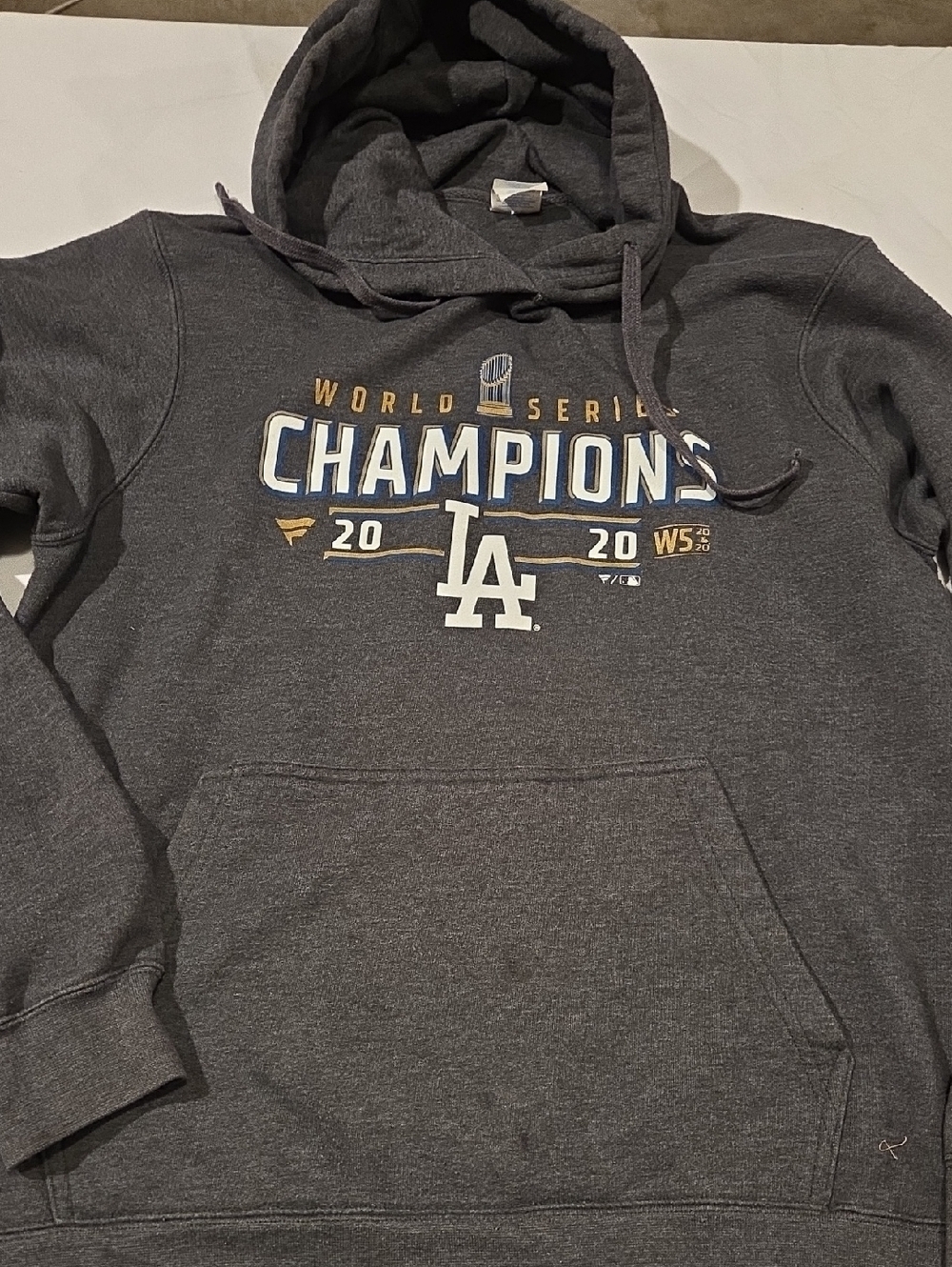 Los Angeles Dodgers Charcoal 'World Series Champions' Pullover Hoodie